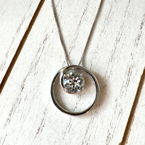 925 Sterling Silver Round Slider Pendant On Box Chain Necklace - Picture 3 of 8